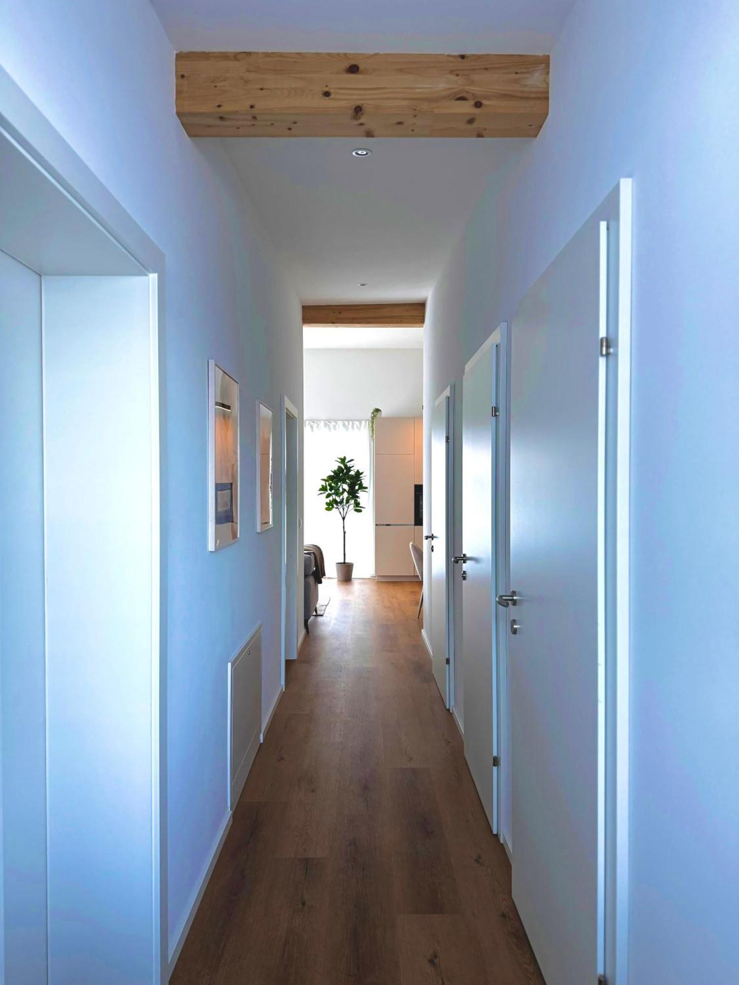 Mihome - Modern Living Apartment